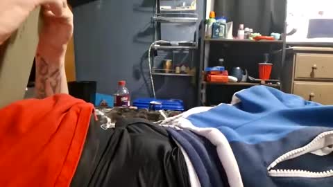 mrj1979 online show from December 1, 12:03 pm