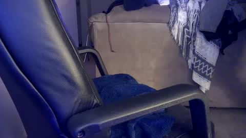 Need a boy toy  online show from January 1, 10:56 pm