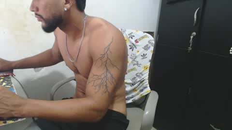 Mrlevrone1 online show from June 11, 5:44 pm