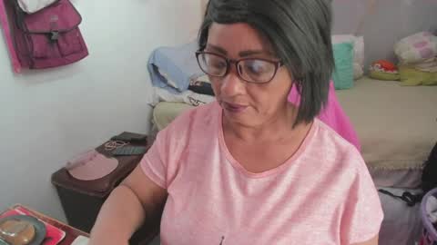 mrs_mommy online show from April 7, 6:21 pm
