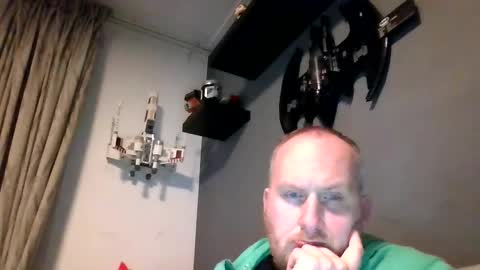 mrzwolle online show from December 9, 9:48 pm