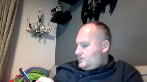 mrzwolle online show from December 10, 7:11 pm