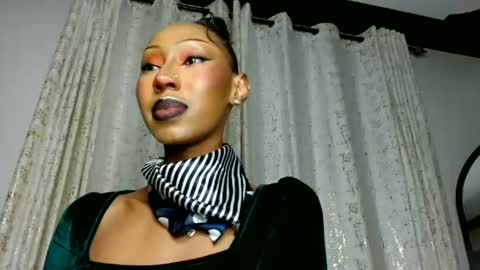 ms_crystal online show from June 18, 4:23 pm
