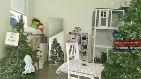 R o r i  SnapChat heyroriv2 wednesday - sunday Noon oclock mountain - 5pm mountain online show from December 18, 3:29 pm