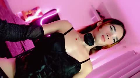 mscherry_ online show from February 8, 6:33 pm