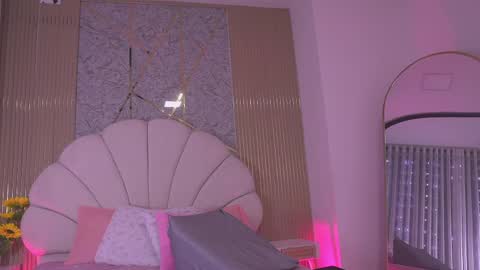Manuela  online show from June 3, 3:20 am