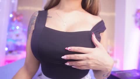 Manuela  online show from December 22, 3:02 am