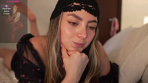 Sophie  online show from June 11, 7:01 pm