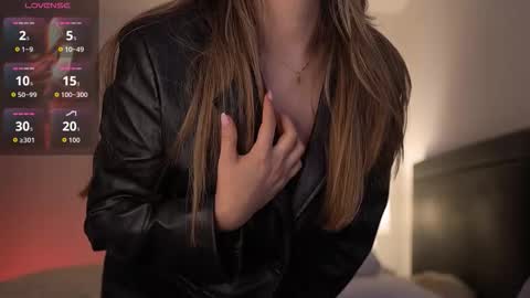 Sophie  online show from February 13, 4:10 pm