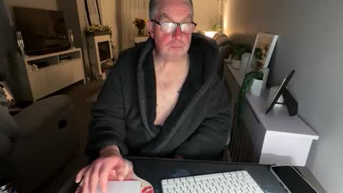 mtb1697 online show from February 15, 11:47 pm