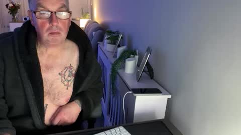 mtb1697 online show from December 14, 11:22 pm