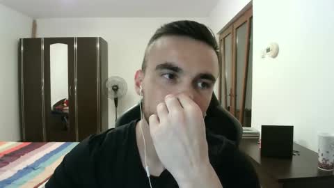Snapshot of mu5clemania chatting on October 19, 6:56 pm Victor online show from October 19, 6:56 pm