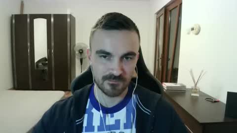 Victor online show from March 4, 7:11 pm