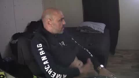 Muffdiver online show from April 21, 12:36 am