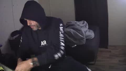 Muffdiver online show from April 21, 9:27 am