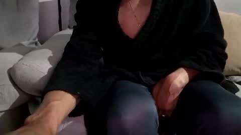 Laly online show from December 3, 2:12 am