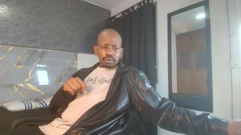 Muller Asher online show from November 19, 4:56 am