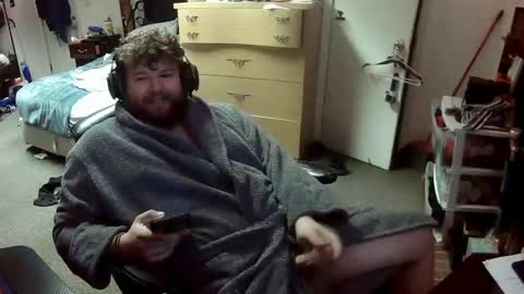 munchieee online show from December 11, 7:57 pm