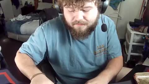 munchieee online show from January 25, 3:30 pm