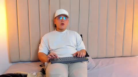 Munevar online show from March 11, 1:45 pm