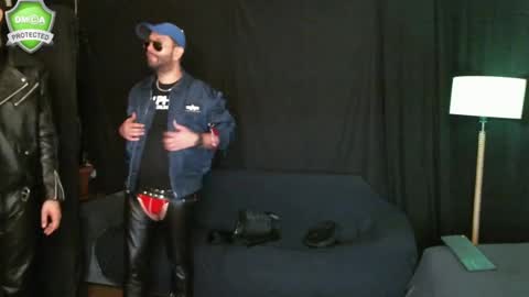 Snapshot of muratturkei chatting on December 8, 12:46 am MasterBros online show from December 8, 12:46 am