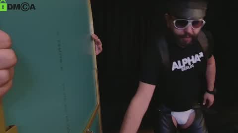 Snapshot of muratturkei chatting on November 1, 10:09 pm MasterBros online show from November 1, 10:09 pm