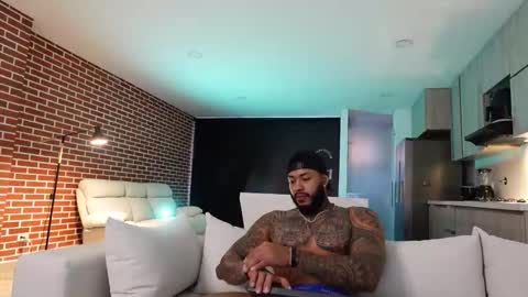 Snapshot of muscle_man19 chatting on September 29, 11:09 am Nick online show from September 29, 11:09 am