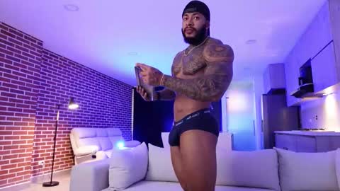 Snapshot of muscle_man19 chatting on September 12, 11:23 am Nick online show from September 12, 11:23 am
