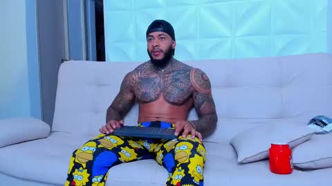 Snapshot of muscle_man19 chatting on February 20, 12:19 am Nick online show from February 20, 12:19 am