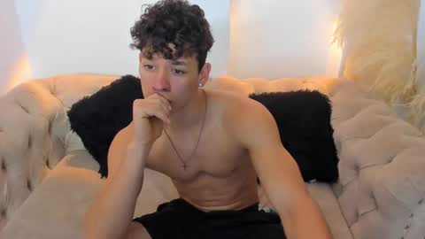 myke online show from December 3, 6:00 pm