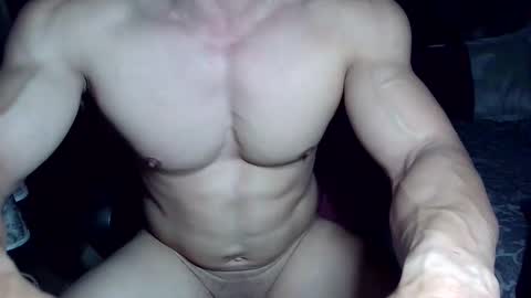 Snapshot of musclebredon chatting on October 3, 9:01 pm BRENDON online show from October 3, 9:01 pm