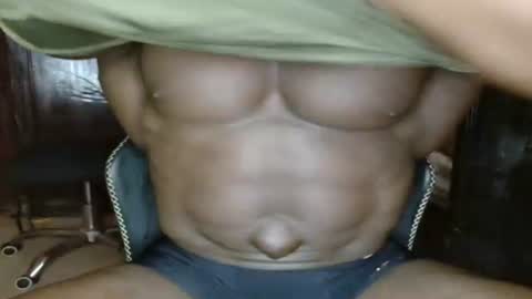 musclegod23 online show from July 28, 6:20 pm
