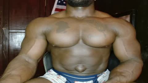 musclegod23 online show from July 10, 7:07 pm