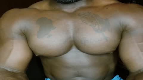 musclegod23 online show from June 16, 8:46 pm