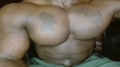 musclegod23 online show from July 24, 11:02 pm