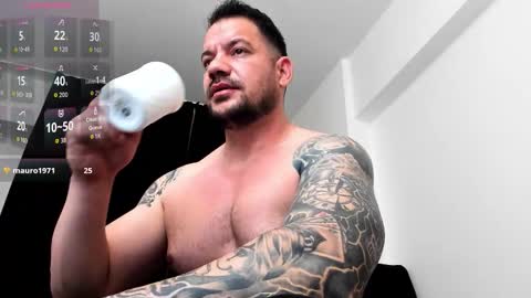 MuscleMonster31 online show from November 19, 4:12 am