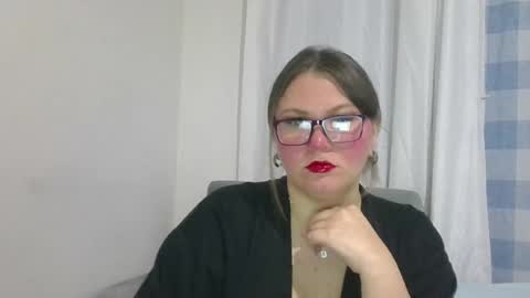 musechic_wild online show from April 14, 8:01 pm