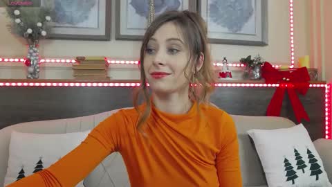 Luna  online show from December 15, 9:44 pm