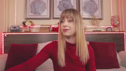 Luna  online show from March 24, 8:48 pm