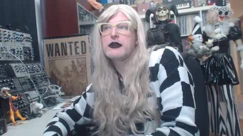 Muziknerd online show from January 2, 9:50 pm