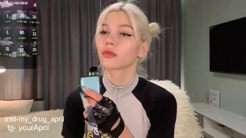 April online show from November 9, 7:01 am