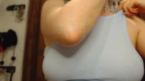     sara      i know you love me xoxox     online show from January 13, 6:21 am