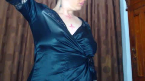     sara      i know you love me xoxox     online show from January 15, 8:50 pm