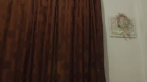     sara      i know you love me xoxox     online show from September 15, 6:04 am