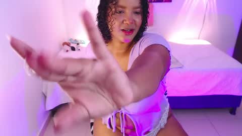 My Sweety Bom online show from April 17, 1:02 pm