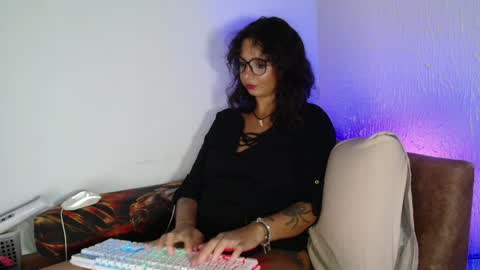 myamillor online show from April 4, 8:38 pm