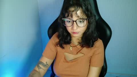 myamillor online show from May 22, 9:32 pm