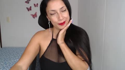 Snapshot of myc_sw_couple chatting on February 11, 10:39 pm mary and charlie online show from February 11, 10:39 pm