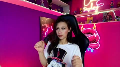 Milly Cute online show from April 14, 4:49 am