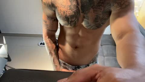 Myke esthetic online show from April 5, 10:29 pm